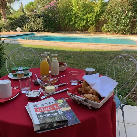 Les Ailes Des Matelles Bed and Breakfast